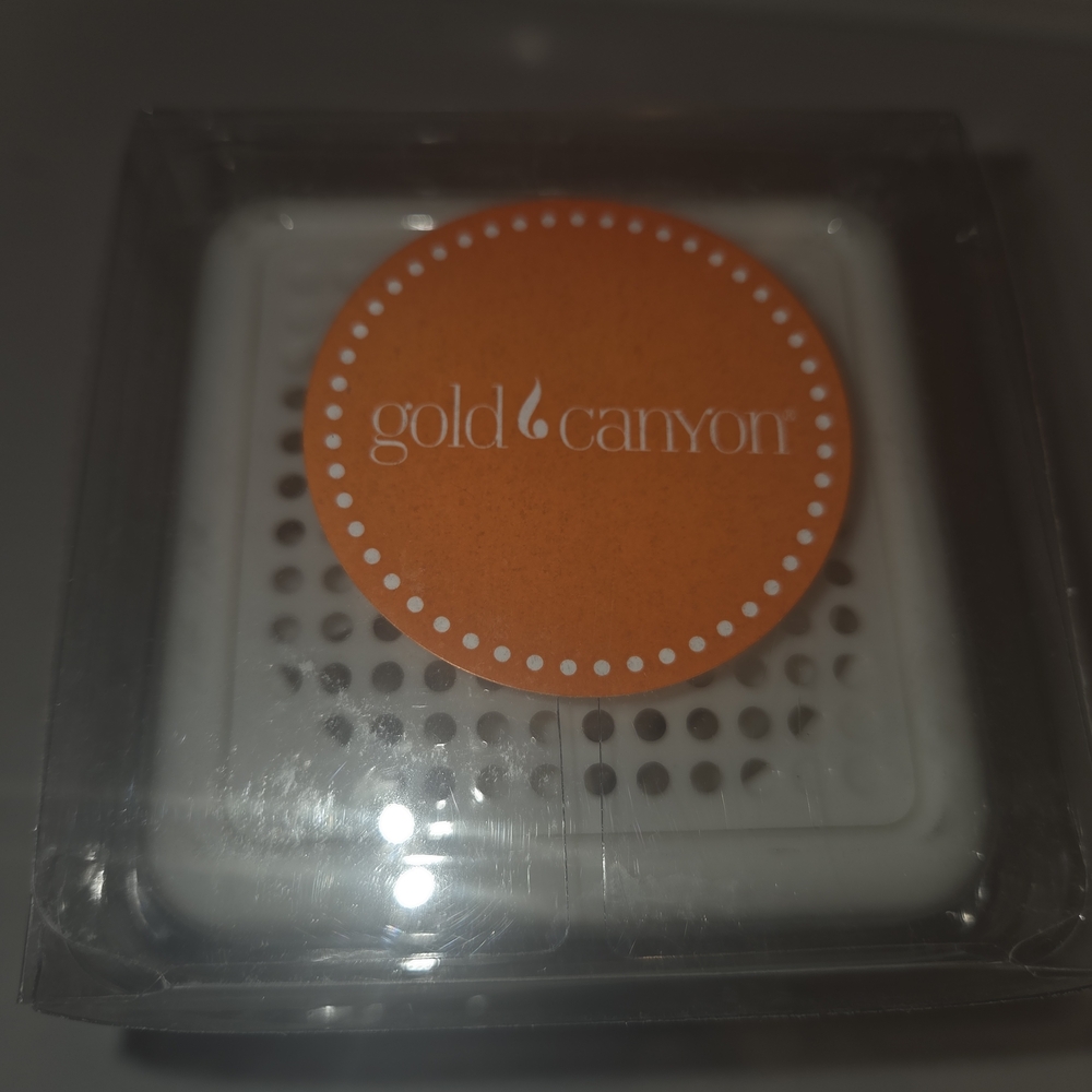 Gold Canyon New In Box White Scent Cube